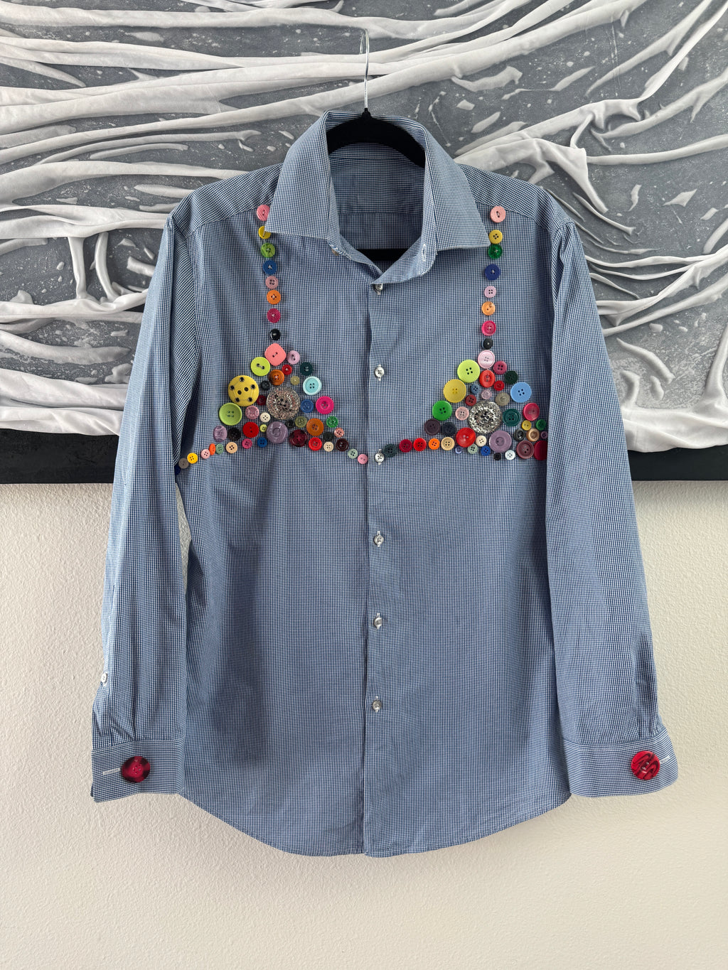 BUTTON ON BUTTON SHIRT
